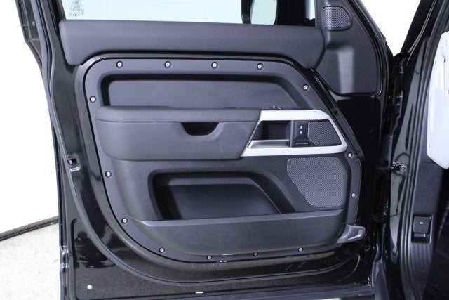 2024 Land Rover Defender S