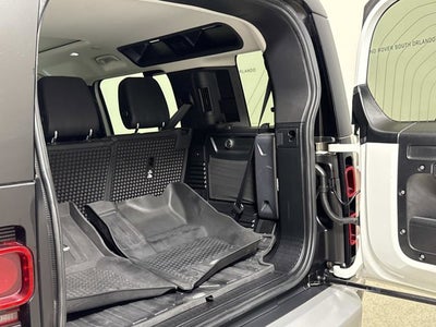2020 Land Rover Defender SE