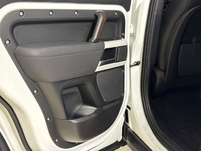 2020 Land Rover Defender SE