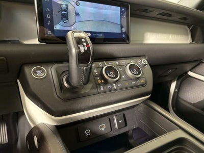 2020 Land Rover Defender SE