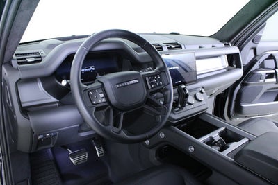 2025 Land Rover Defender V8