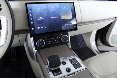 2023 Land Rover Range Rover SE