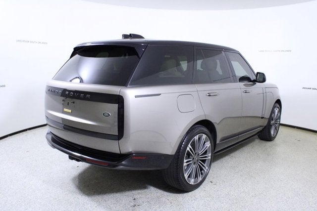 2023 Land Rover Range Rover SE