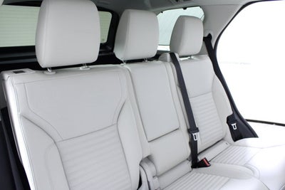 2025 Land Rover Discovery Dynamic SE