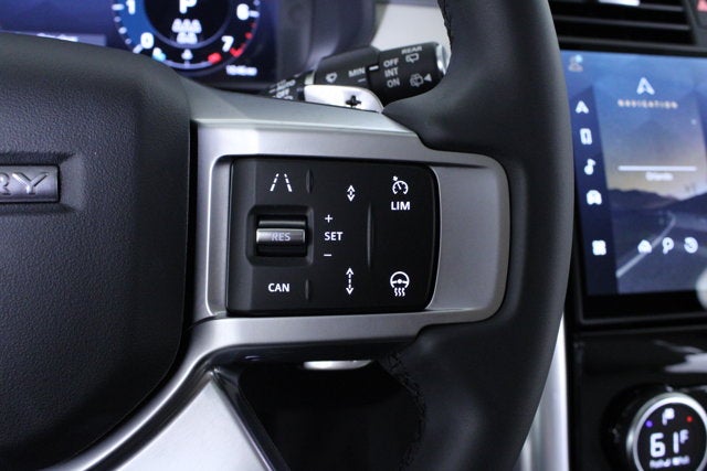 2025 Land Rover Discovery Dynamic SE