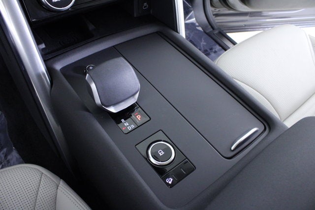 2025 Land Rover Discovery Dynamic SE