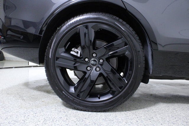 2025 Land Rover Discovery Dynamic SE