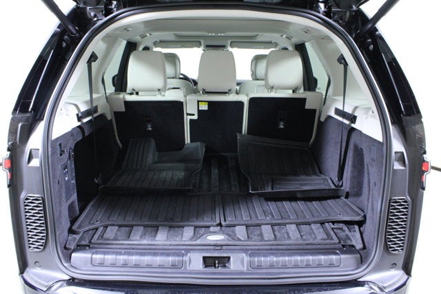 2025 Land Rover Discovery Dynamic SE