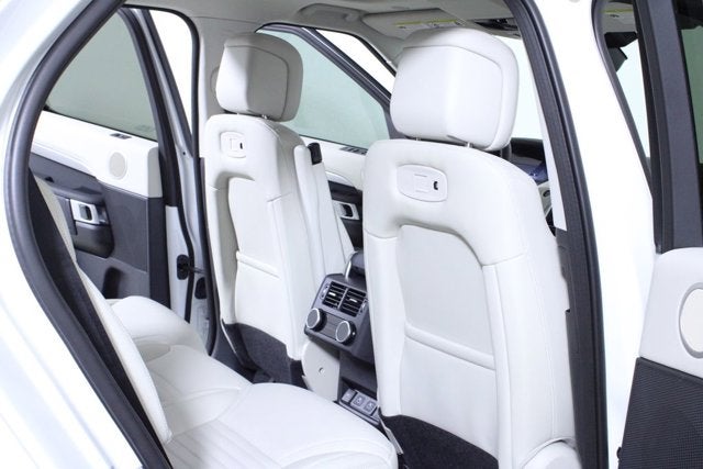 2025 Land Rover Discovery Dynamic SE