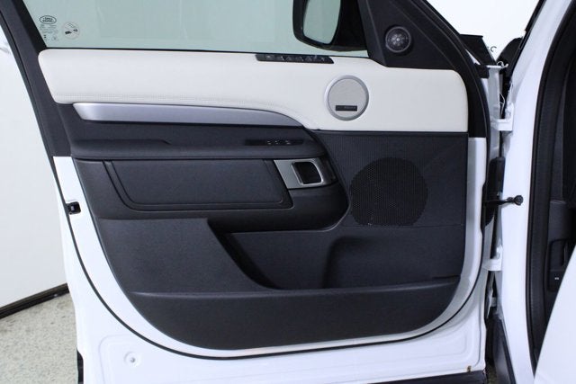 2025 Land Rover Discovery Dynamic SE