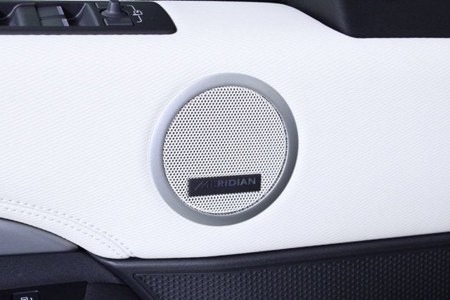 2025 Land Rover Discovery Dynamic SE
