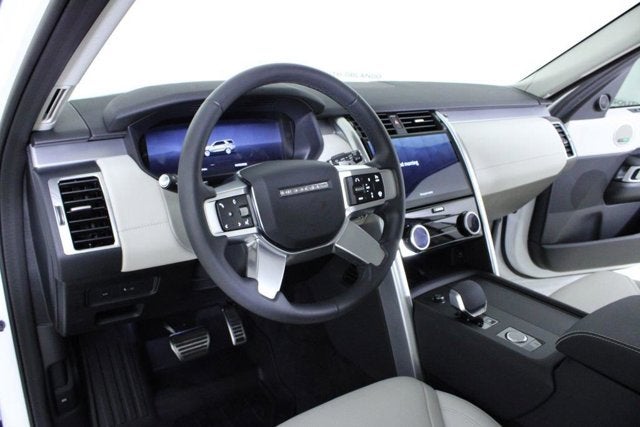 2025 Land Rover Discovery Dynamic SE
