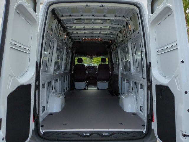 2025 Mercedes-Benz Sprinter Cargo Van Cargo 170 WB