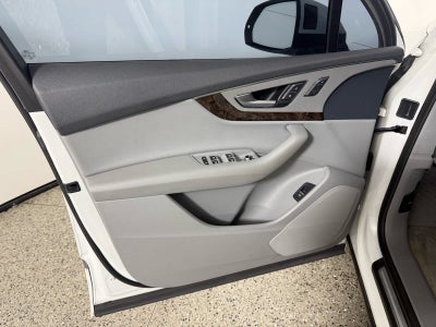 2019 Audi Q7 45 Premium