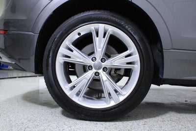 2019 Audi Q8 Premium