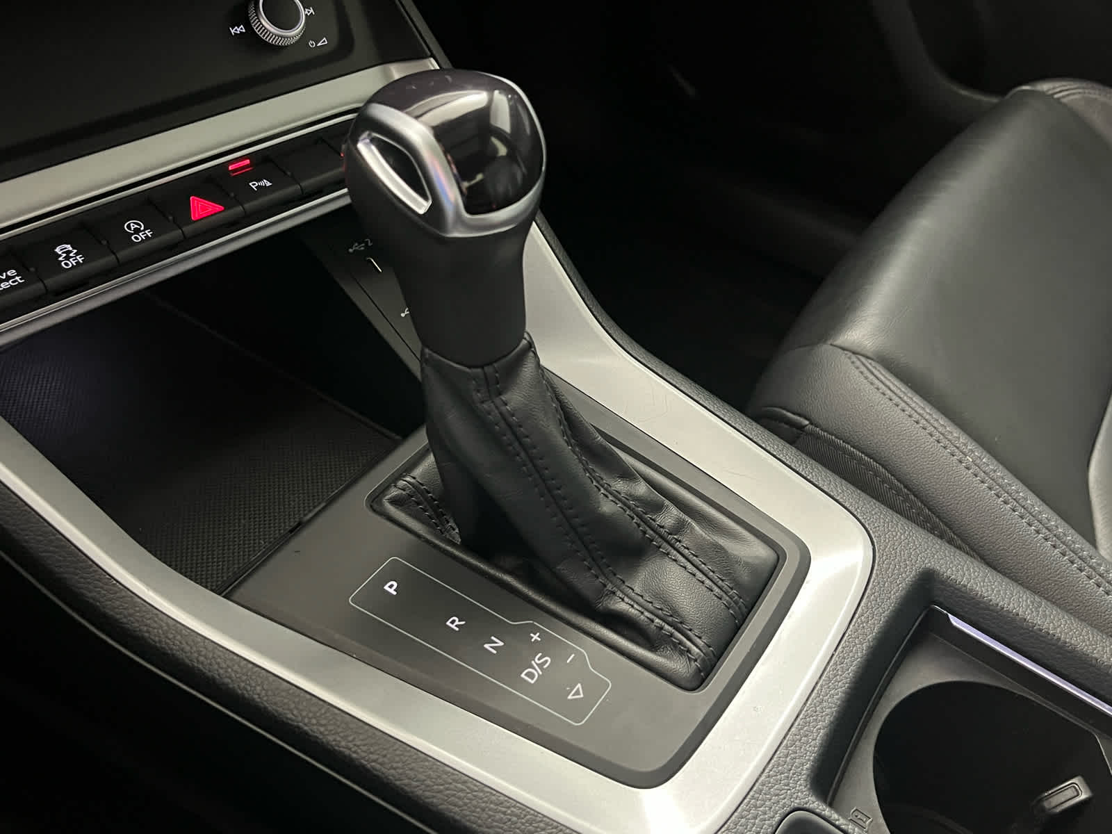 2023 Audi Q3 Premium 45 TFSI S line quattro Tiptronic