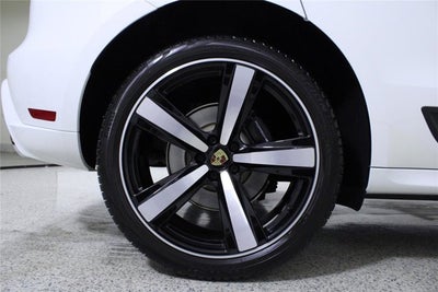 2022 Porsche Macan Base