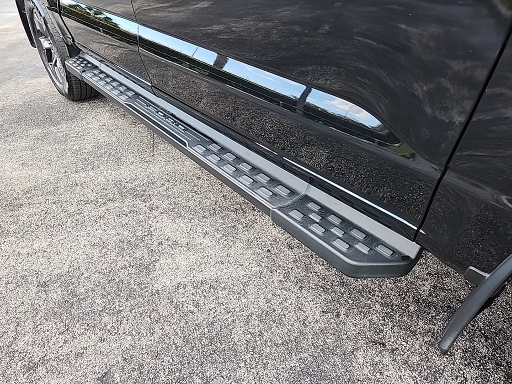 2023 Ford F-150 Lightning XLT