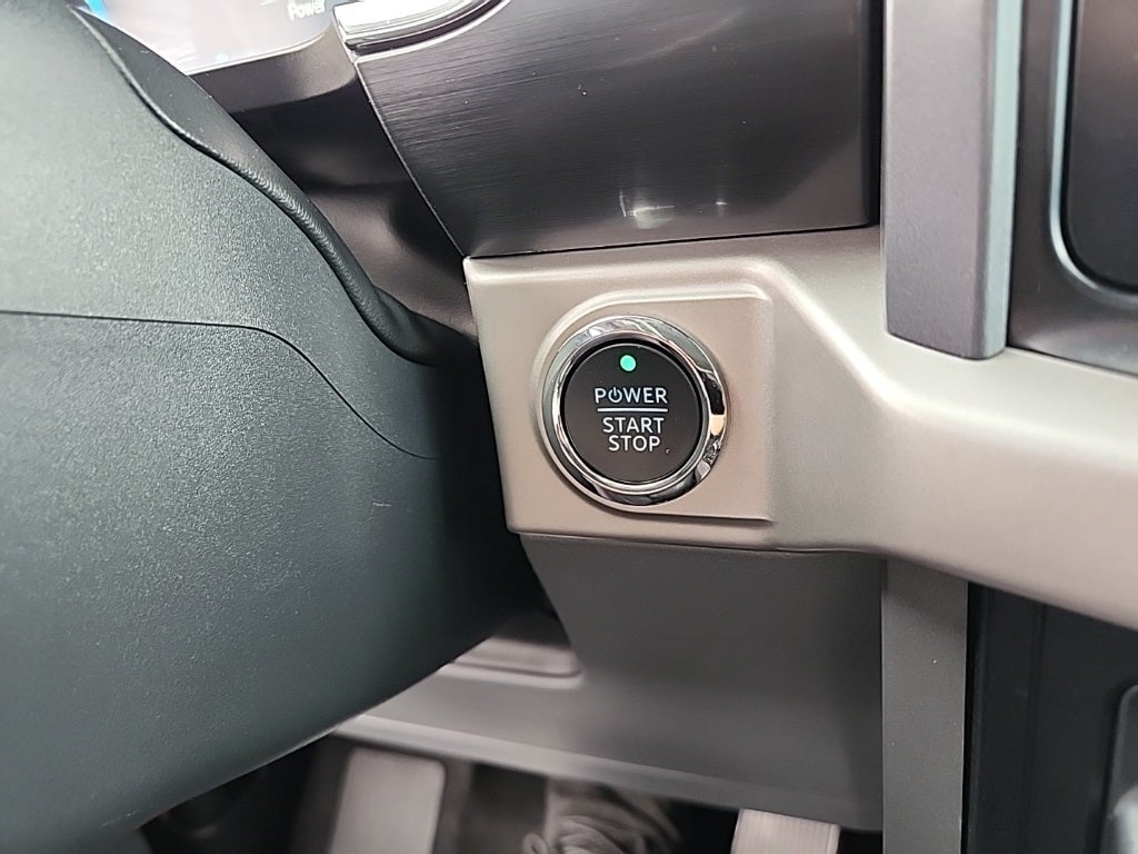 2023 Ford F-150 Lightning XLT