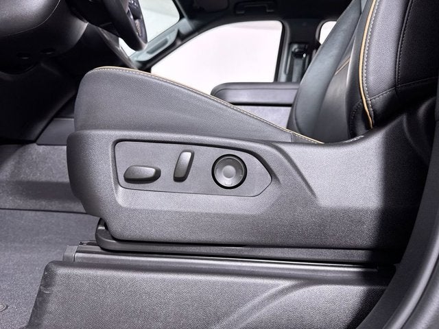 2024 GMC Yukon XL AT4