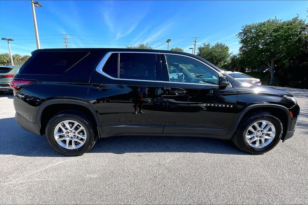 2023 Chevrolet Traverse LS