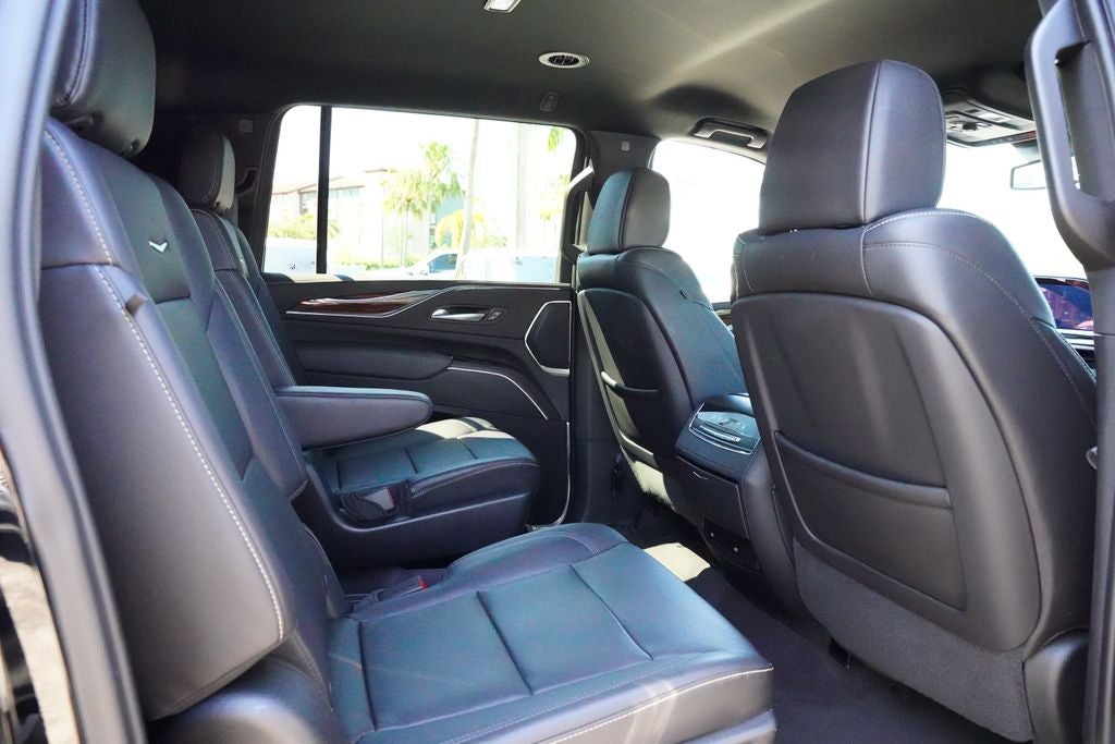 2023 Cadillac Escalade ESV Luxury Diesel