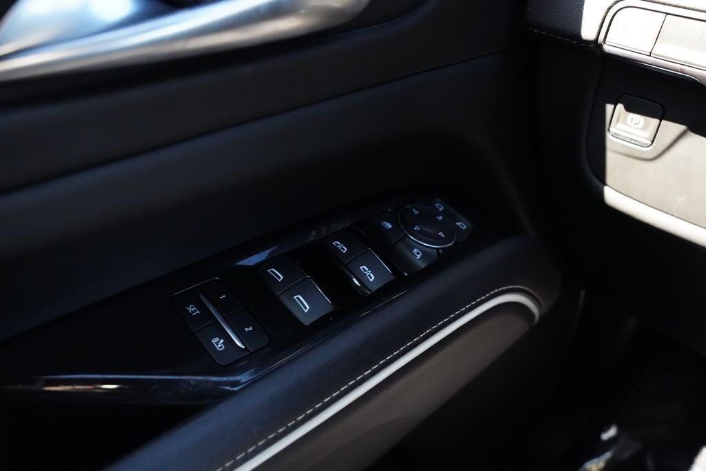 2023 Cadillac Escalade ESV Luxury Diesel