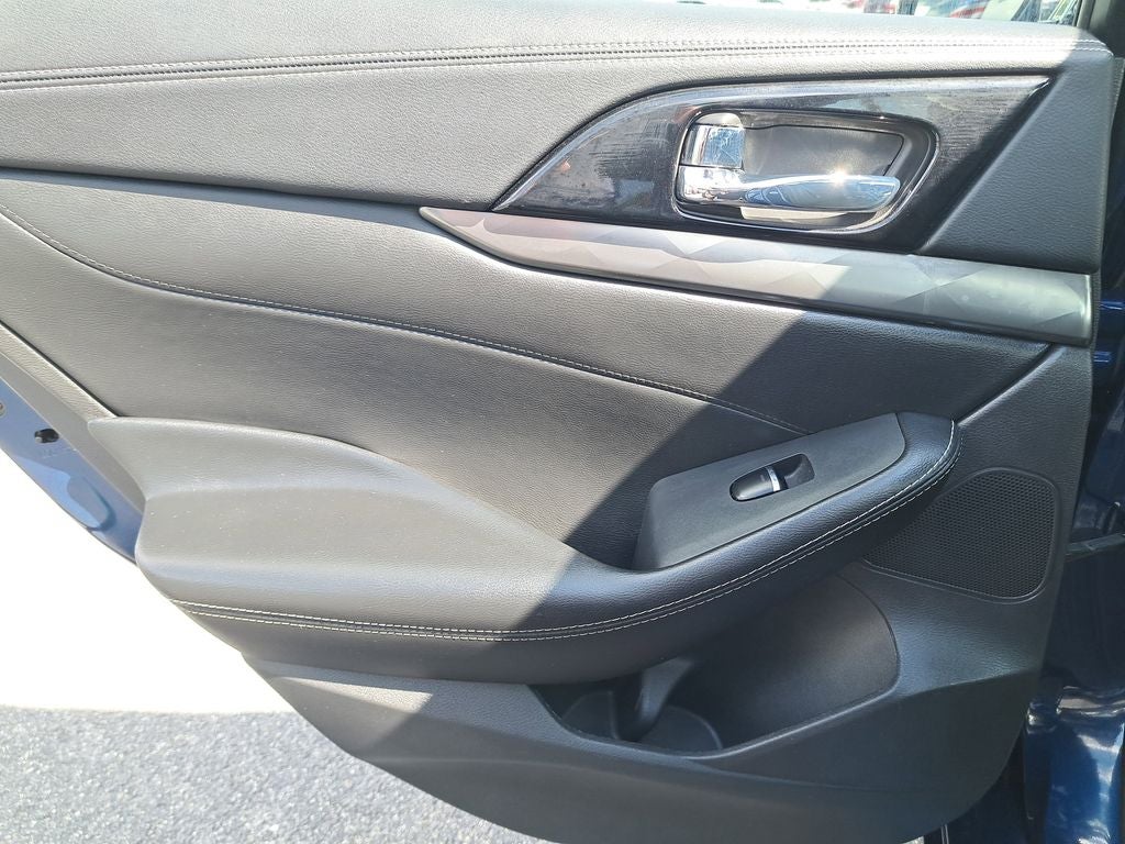 2022 Nissan Maxima SV