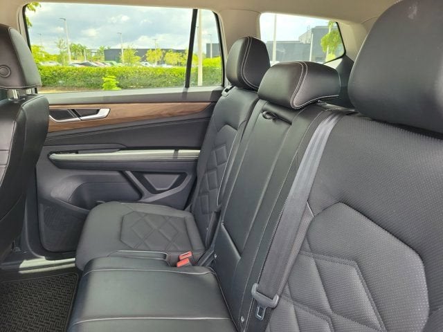2024 Volkswagen Atlas 2.0T SE