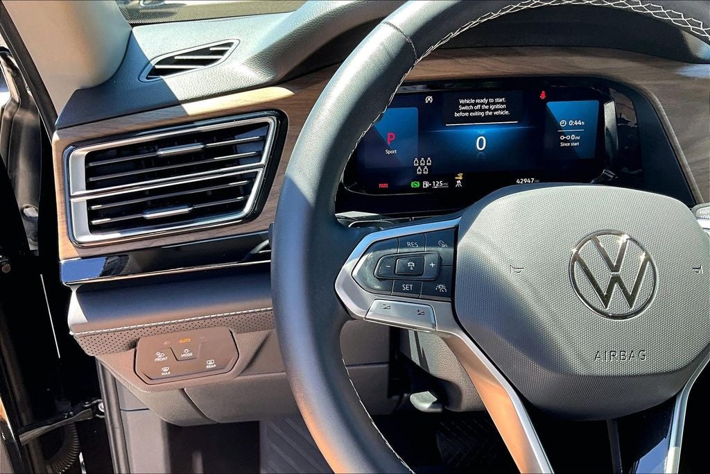 2024 Volkswagen Atlas 2.0T SE