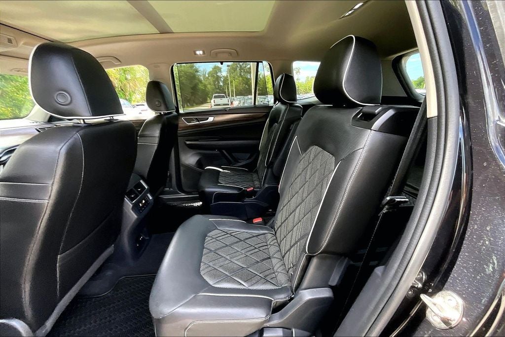 2024 Volkswagen Atlas 2.0T SEL Premium R-Line