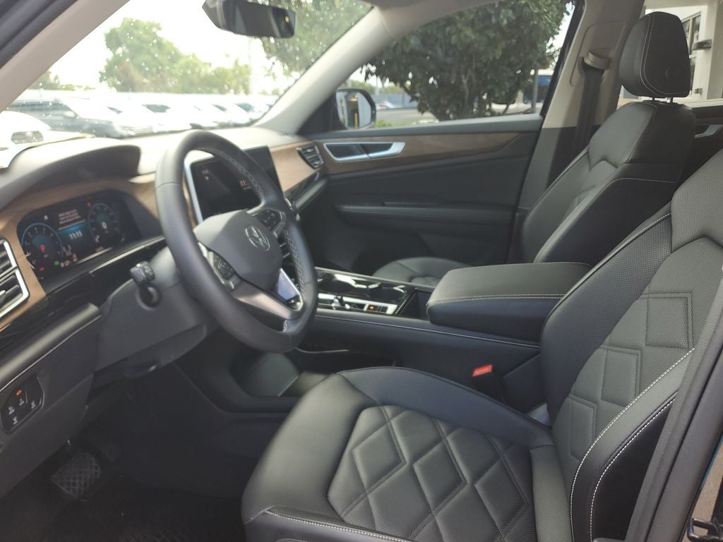 2024 Volkswagen Atlas 2.0T SE w/Technology