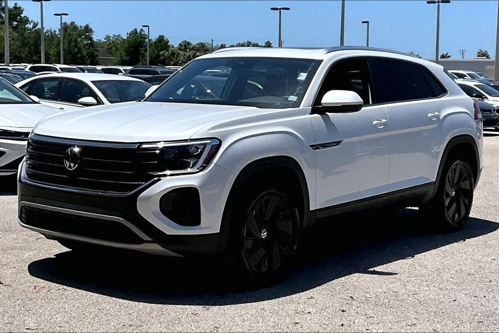 2026 Volkswagen Atlas Cross Sport 2.0T SE w/Technology