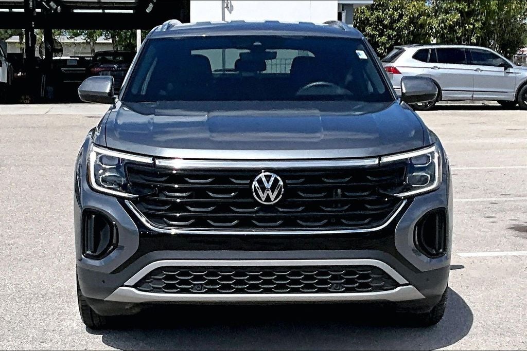 2025 Volkswagen Atlas Cross Sport 2.0T SE w/Technology