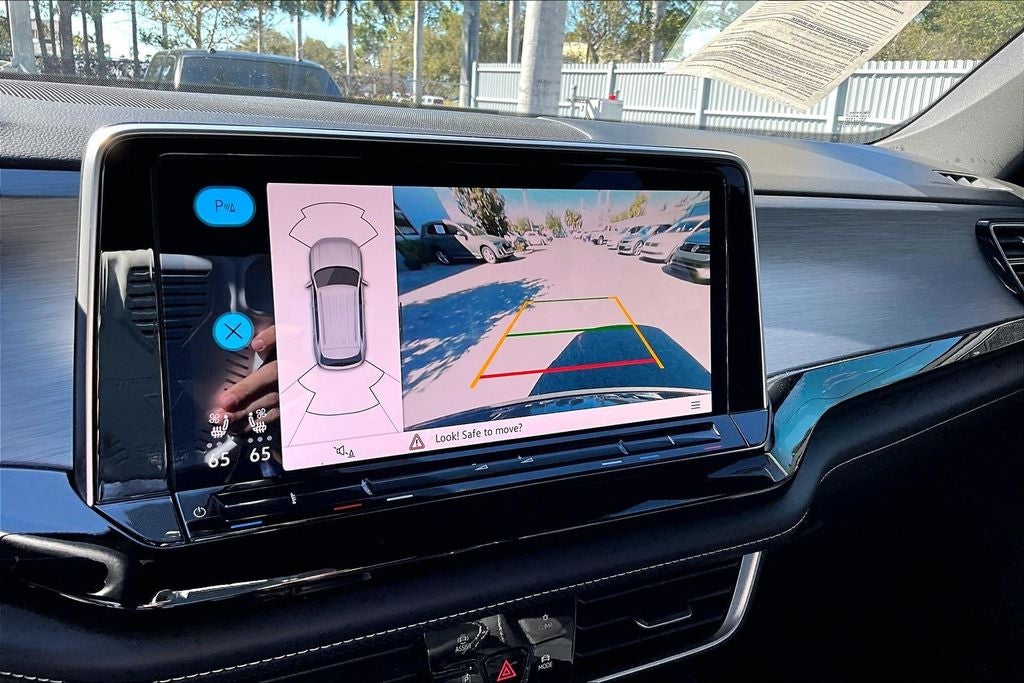 2024 Volkswagen Atlas Cross Sport 2.0T SE w/Technology