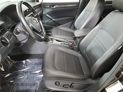 2022 Volkswagen Passat 2.0T R-Line