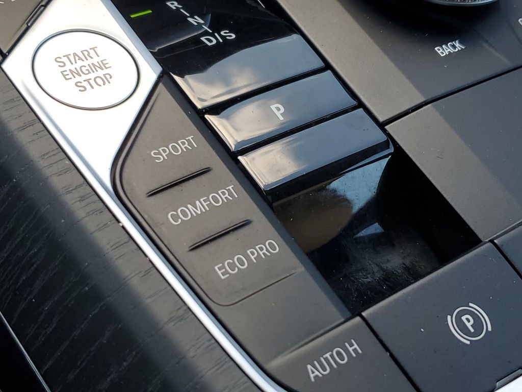 2025 BMW 2 Series 230i