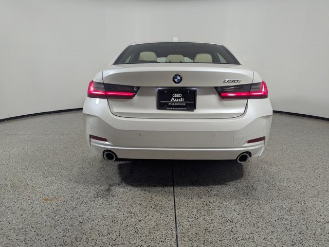 2025 BMW 3 Series 330i Sedan