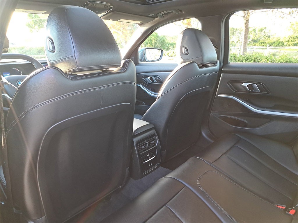 2025 BMW 3 Series 330i