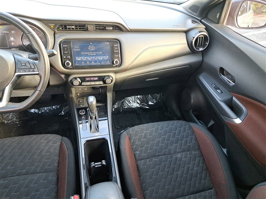 2021 Nissan Kicks SR