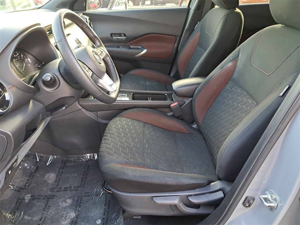 2021 Nissan Kicks SR