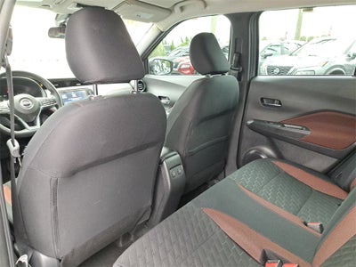 2023 Nissan Kicks SR