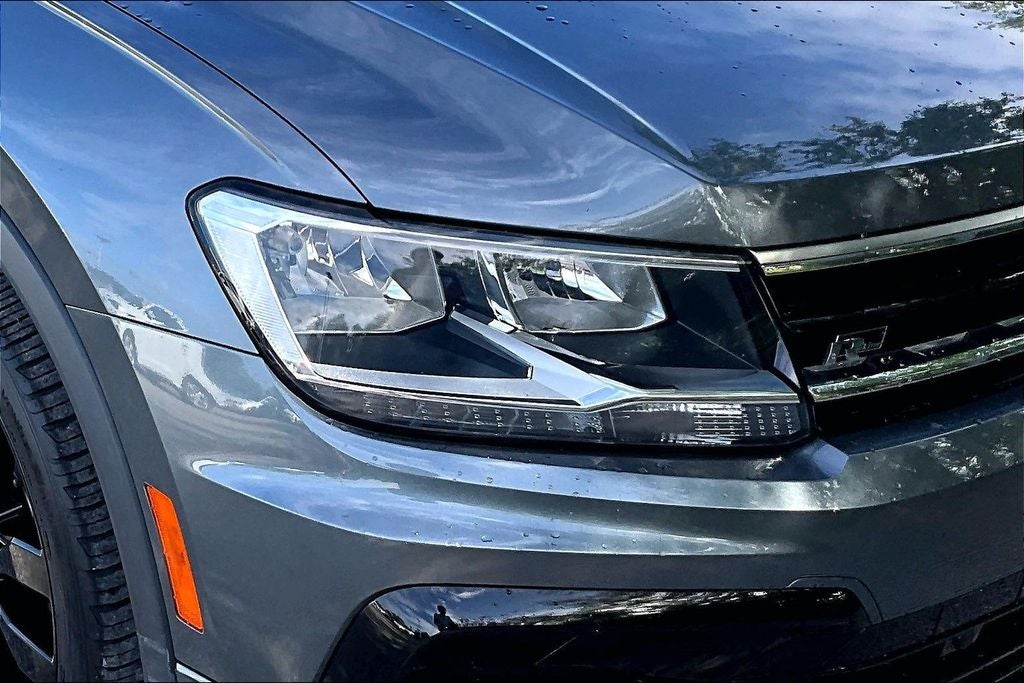 2021 Volkswagen Tiguan 2.0T SE R-Line Black