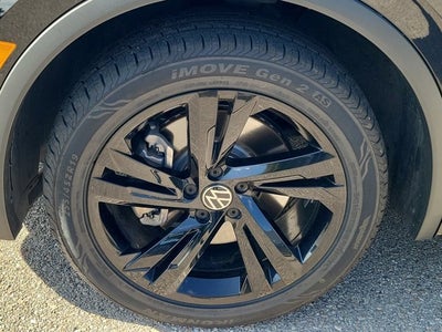 2023 Volkswagen Tiguan 2.0T SE R-Line Black