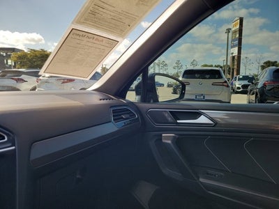 2023 Volkswagen Tiguan 2.0T SE R-Line Black