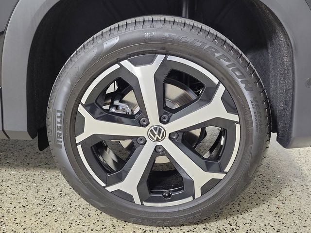 2025 Volkswagen Tiguan 2.0T SE