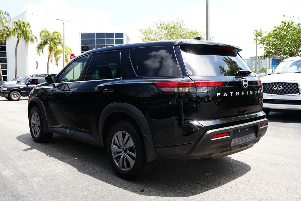 2023 Nissan Pathfinder S