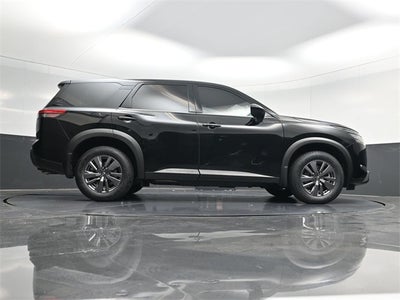 2024 Nissan Pathfinder S
