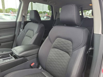 2024 Nissan Pathfinder SV