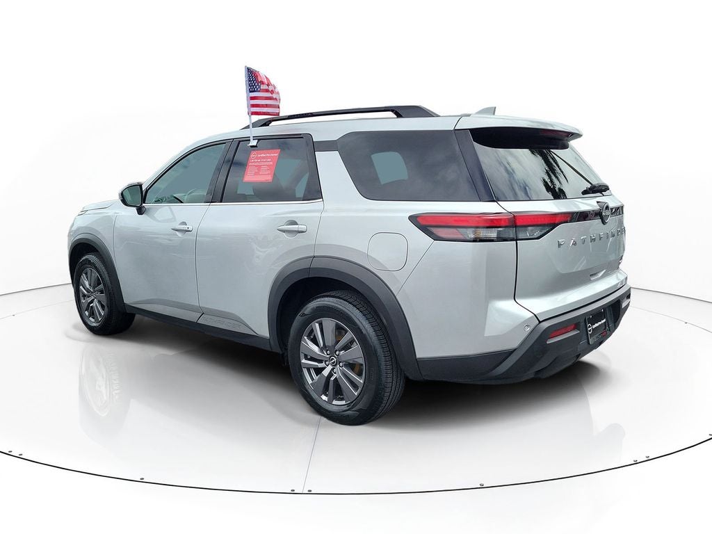 2024 Nissan Pathfinder SV